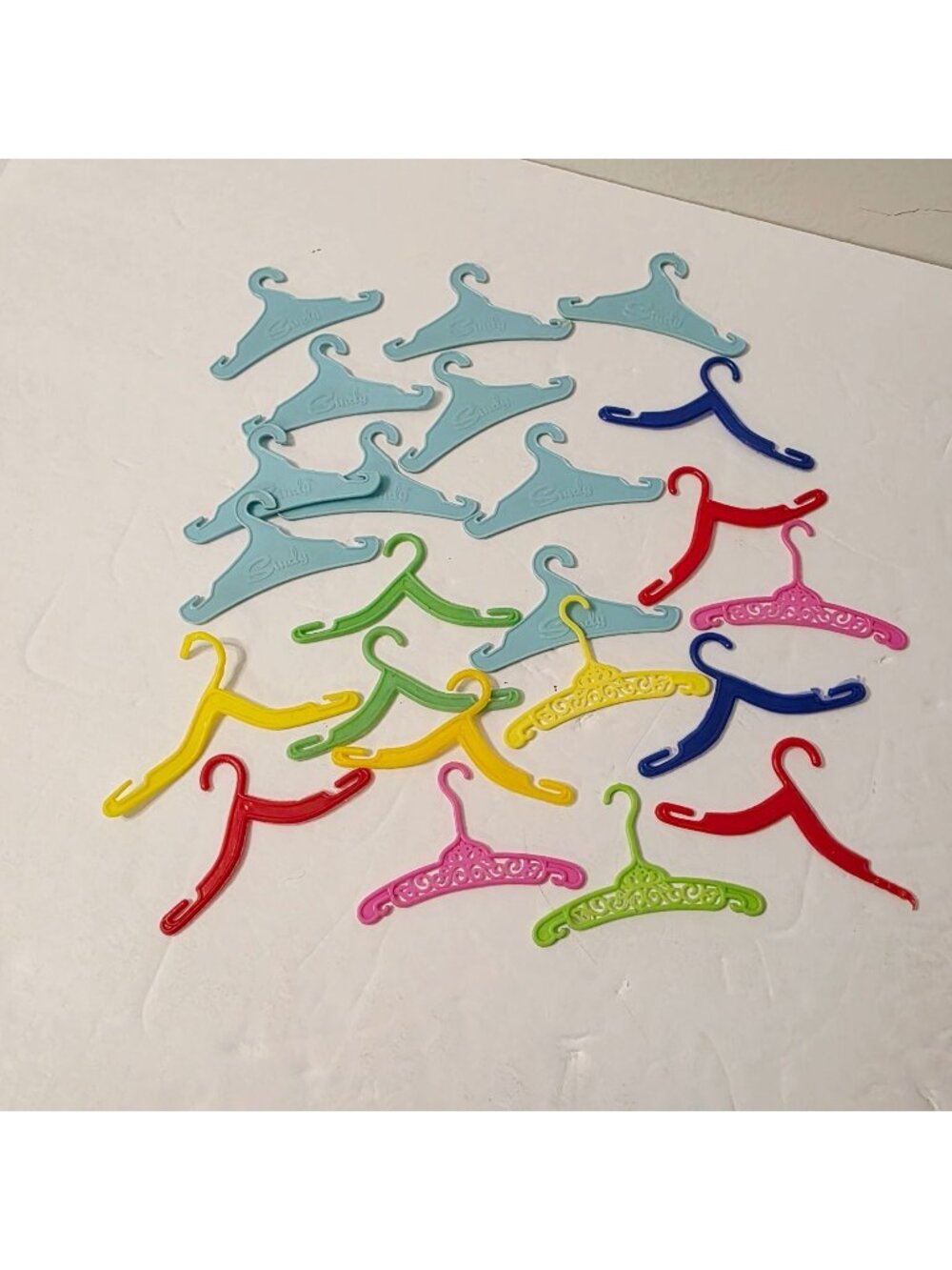 23 Vtg Sindy Doll Blue Yellow Pink Red Green Clothes Hangers Coat Dress Hangers
